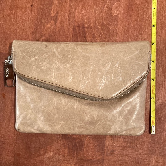 Grey HOBO Clutch - Picture 1 of 6